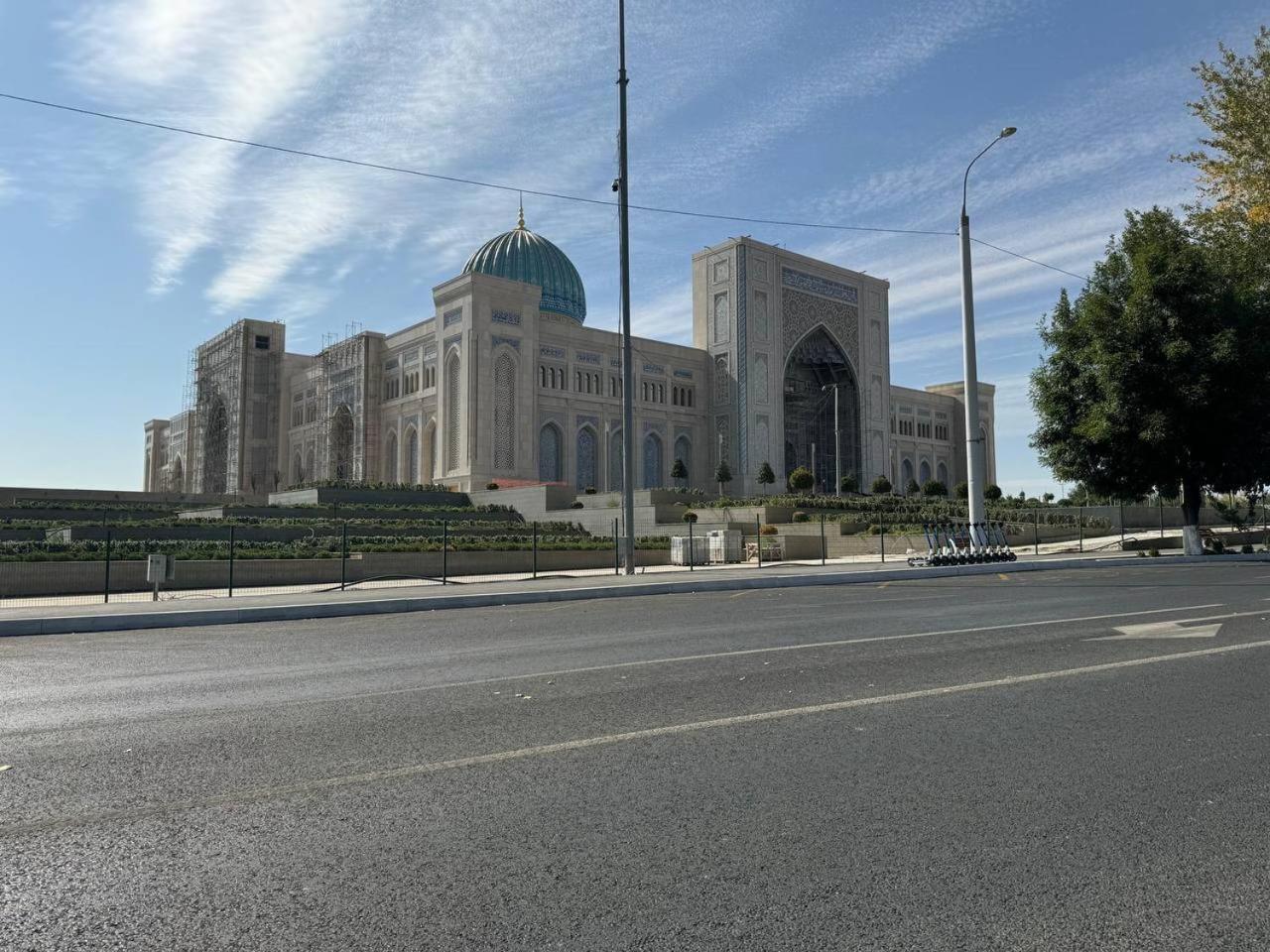 Abay Street- Tashkent City Center Exteriör bild
