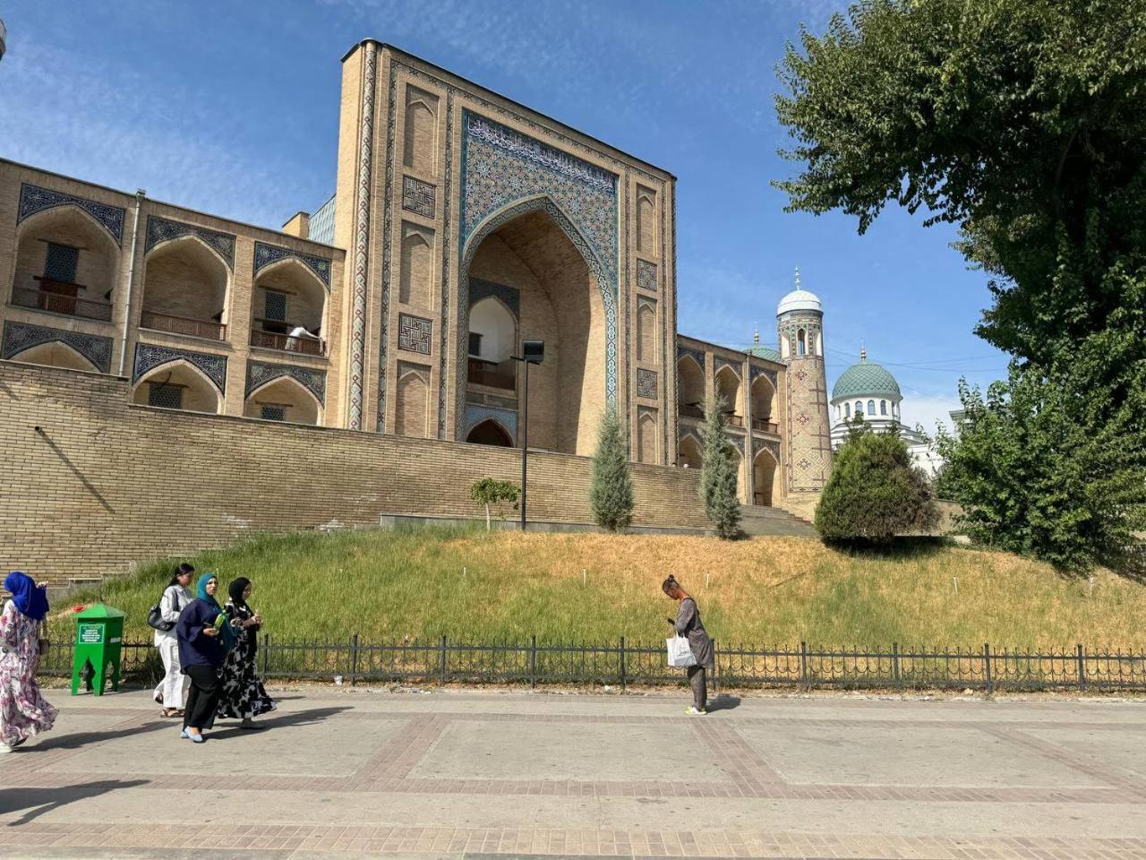 Abay Street- Tashkent City Center Exteriör bild
